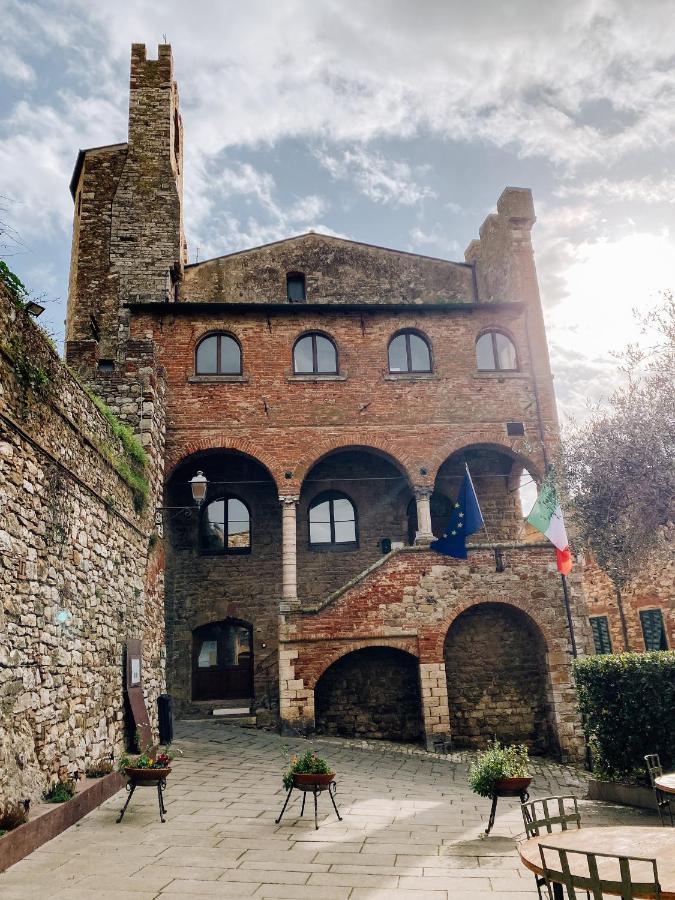 La Casa Nel Castello E Il Giardino Segreto Vila Suvereto Exterior foto